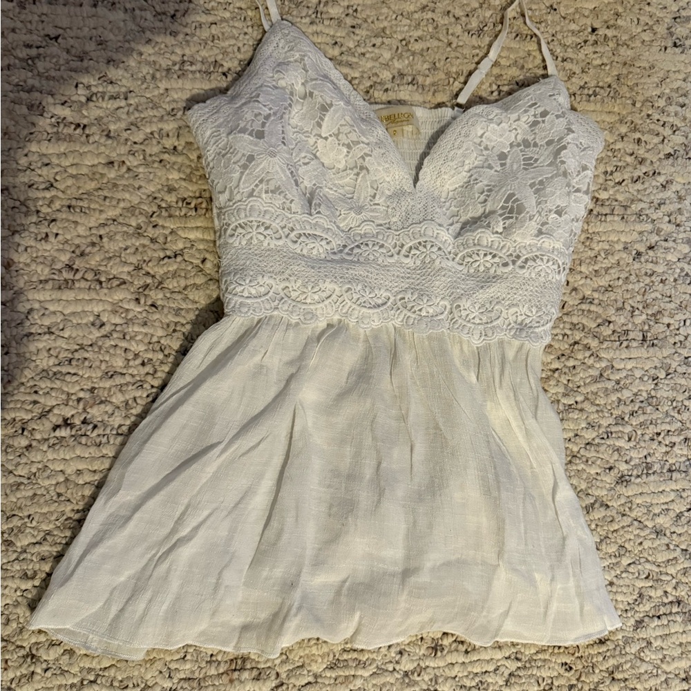 Elegant White Lace Women’s Top